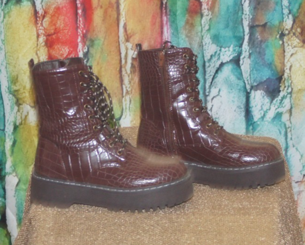 Olivia Miller Brown Animal Skin Texture Platform Combat Boots size 8